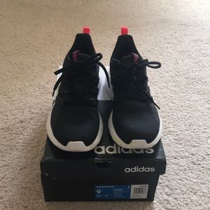 Adidas Questar Flow women’s sneaker 👟